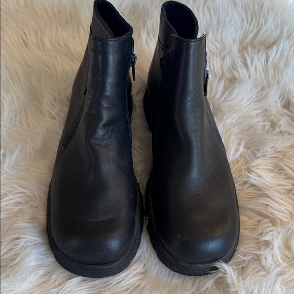 Naot Black Leather Ankle Boots - Picture 4 of 6
